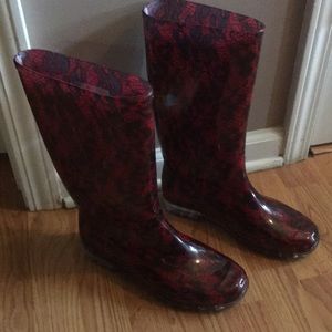 Totes brand size 9 rain boots- never worn